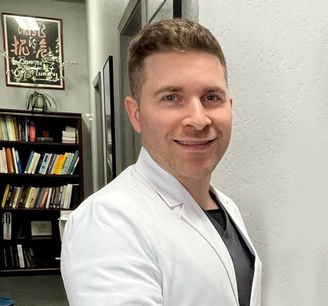 Chiropractor Dr. Nicholas Saviano